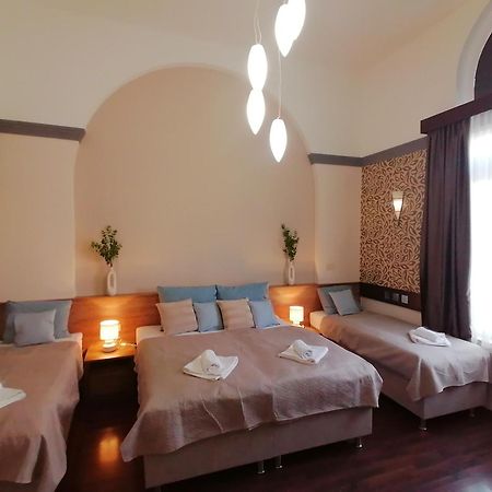 Mohacs Korona Apartman Екстер'єр фото
