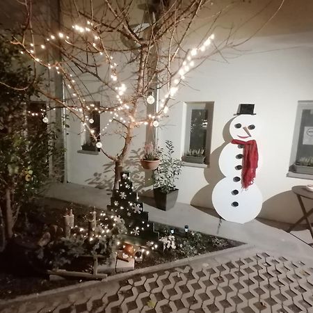 Mohacs Korona Apartman Екстер'єр фото