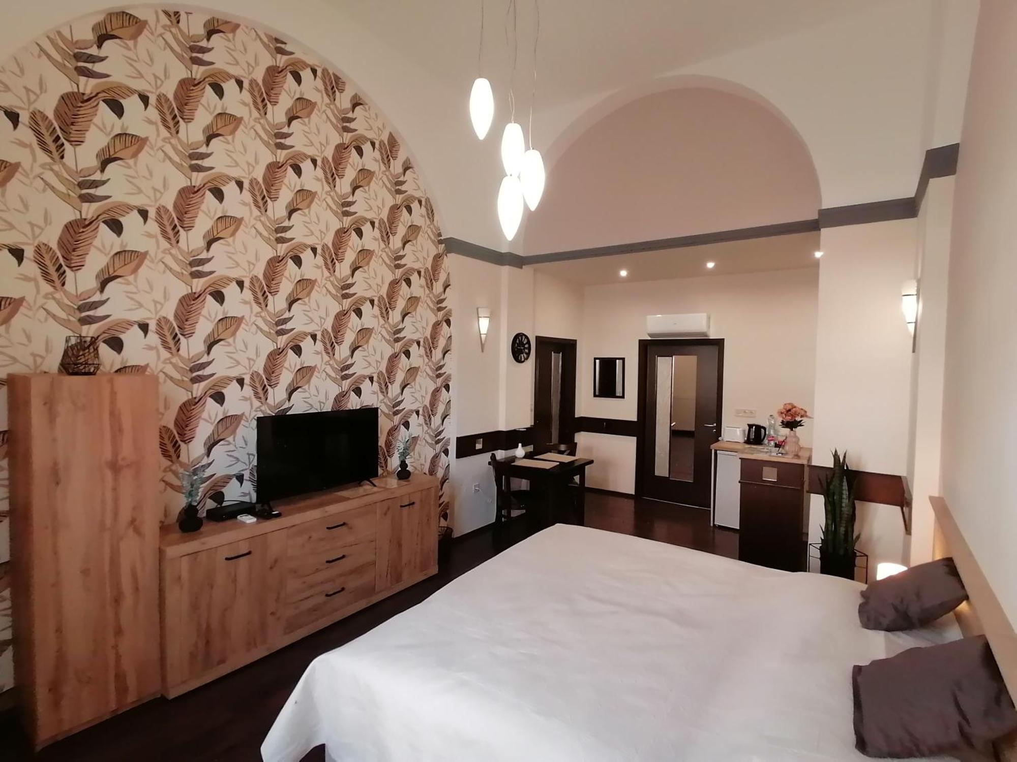 Mohacs Korona Apartman Екстер'єр фото